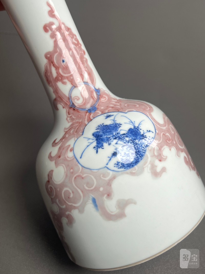 清康熙  青花釉里红夔凤开光花鸟纹双陆尊（附木盒） - 图13